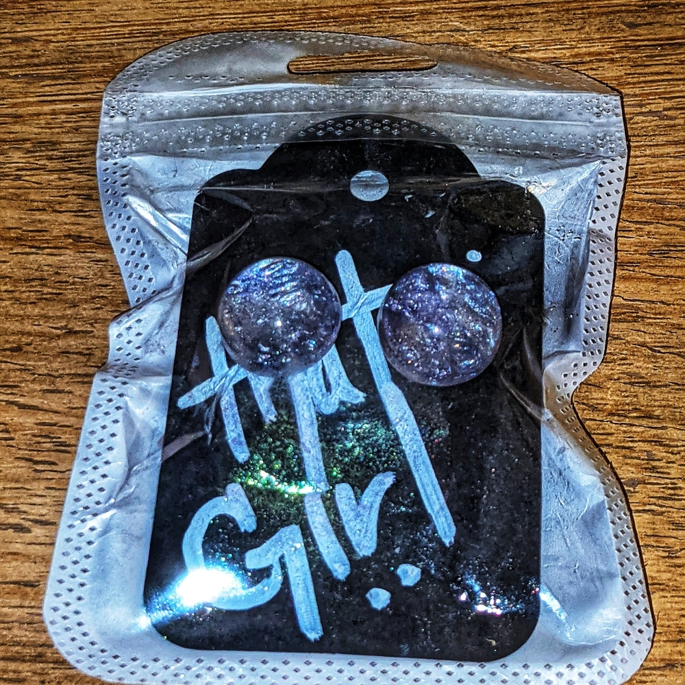"that Girl" Silver mountain stud earrings